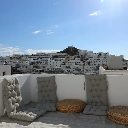 100+ Year Old Traditional Cycladic House * Chora (Ios)