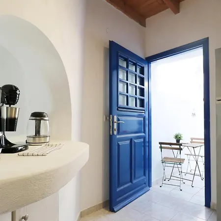 Holiday home 100+ Year Old Traditional Cycladic House *