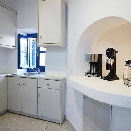 Holiday home 100+ Year Old Traditional Cycladic House