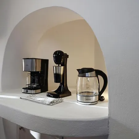 100+ Year Old Traditional Cycladic House * Chora (Ios)